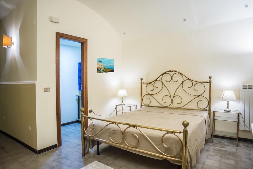 Casa Vacanze Amedeo Neapel Exterior foto